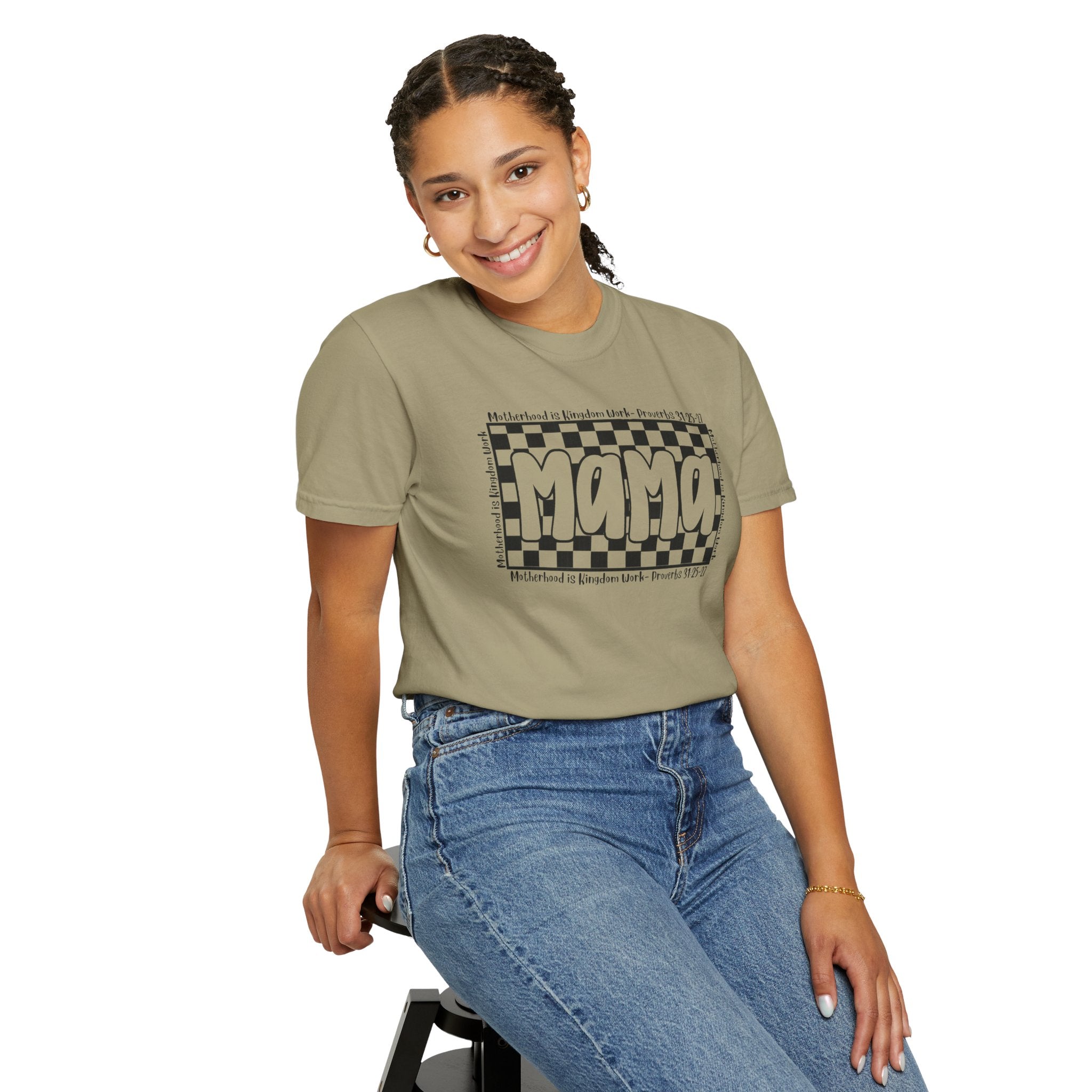 Mama Checkerboard T-Shirt — Retro Black & White Graphic Tee for Moms
